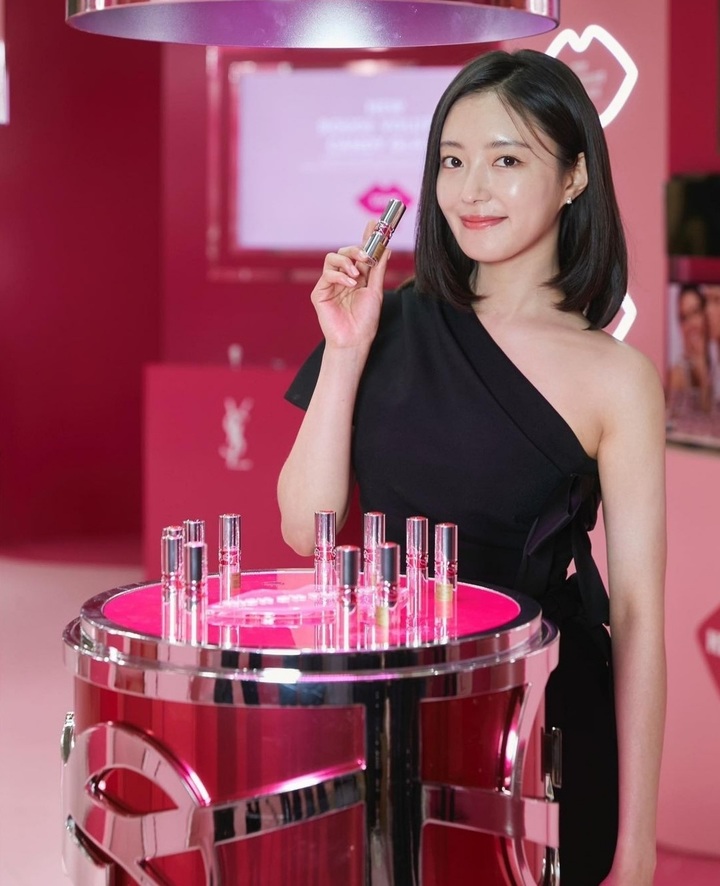 [서울=뉴시스] 이세영, ‘옷소매’ 덕임이 맞아? “치명적인 팜므파탈 매력” 2022.01.06 (사진=이세영 SNS 제공) *재판매 및 DB 금지
