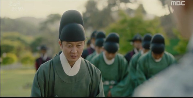 MBC 드라마 ‘옷소매 붉은 끝동’중 한 장면.