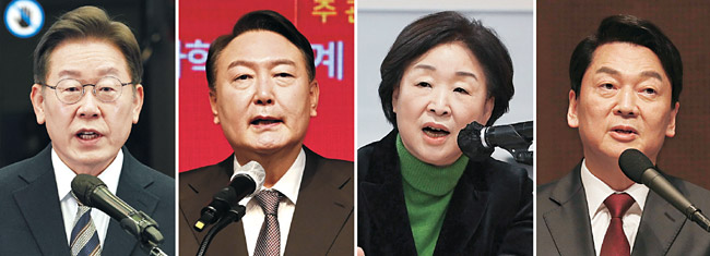 한국기자협회가 주최하고 방송 6개 사가 주관하는 대선 후보 2차 TV토론이 11일 오후 8시부터 약 2시간 동안 서울 충무로 매경미디어센터에서 열린다. 왼쪽부터 이재명 더불어민주당, 윤석열 국민의힘, 심상정 정의당, 안철수 국민의당 대선 후보. 연합뉴스
