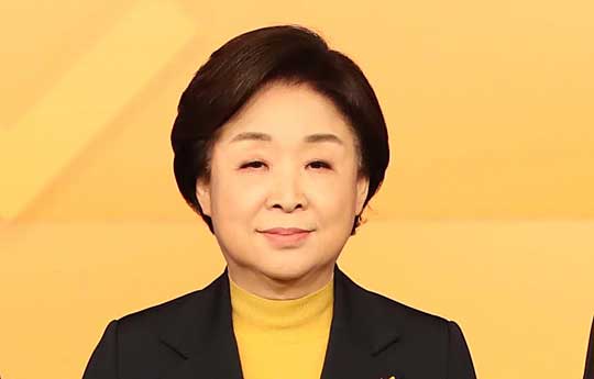 (서울=연합뉴스) 정의당 심상정 대선후보가 11일 오후 서울 중구 매경미디어센터에서 열린 한국기자협회 주최 방송 6개사 공동 주관 2022 대선후보 초청 토론회 시작에 앞서 기념촬영을 하고 있다. 2022.2.11 [국회사진기자단]