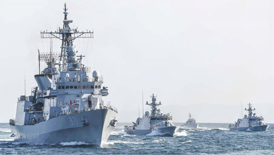 해군 함정들이 기동하는 모습. 해군 제공