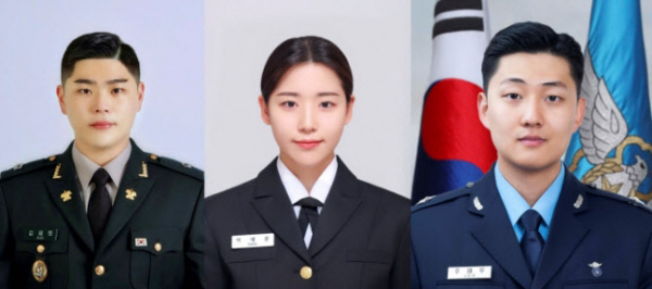 3일 학군장교(ROTC) 임관식 대통령상 수상자들. 왼쪽부터 김세희 육군 소위, 박예륜 해군 소위, 주재우 공군 소위. 육군 제공