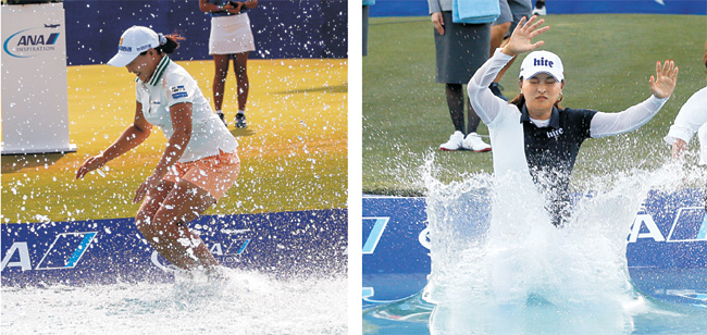 미국 캘리포니아주 랜초미라지의 미션힐스컨트리클럽에서 열린 LPGA투어 메이저대회 ANA 인스퍼레이션에서 2020년 우승한 이미림(왼쪽 사진), 2019년 정상에 오른 고진영이 전통에 따라 18번 홀 옆 포피의 연못에 뛰어들고 있다.  AP 뉴시스