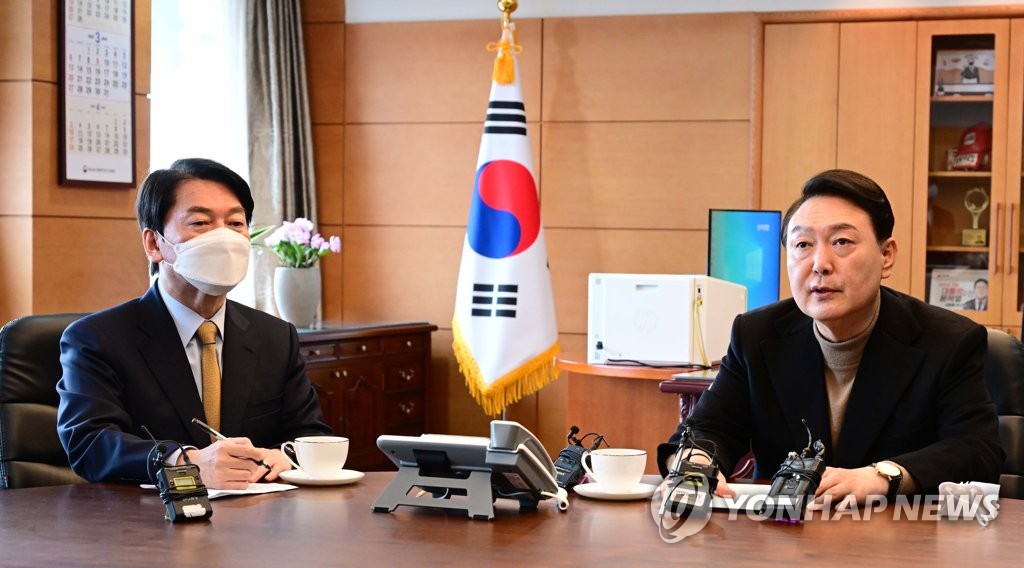 尹당선인·安인수위원장 만찬 회동…인선 갈등 해소 주목[국회사진기자단]