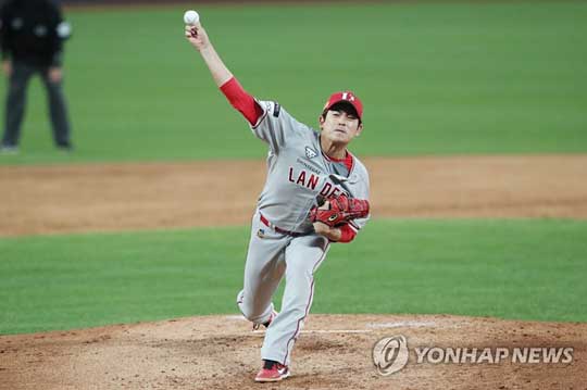 (대구=연합뉴스) 10일 대구 삼성라이온즈파크에서 열린 프로야구 ‘2022 신한은행 쏠(SOL) KBO 리그’ SSG 랜더스와 삼성 라이온즈의 경기. 3회말 SSG 선발투수 이태양이 역투하고 있다. 2022.5.10