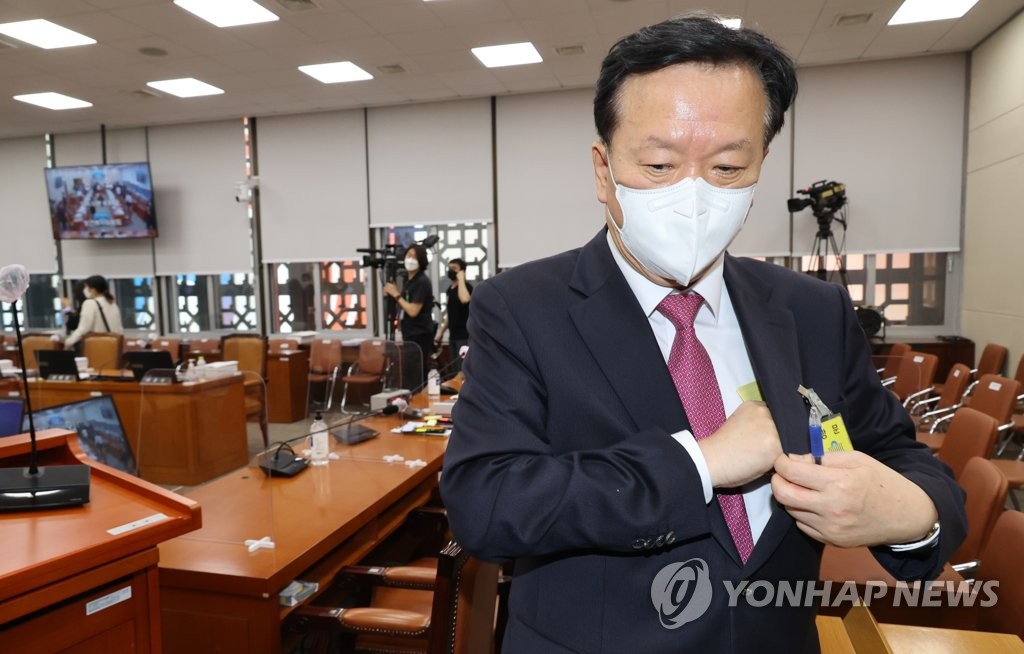 청문회장 나서는 정호영[국회사진기자단]