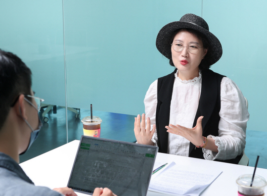문명선 밀알복지재단 기빙플러스본부 위원장이 3일 서울 강남구 티몬 사옥에서 문화일보와 인터뷰를 하고 있다.