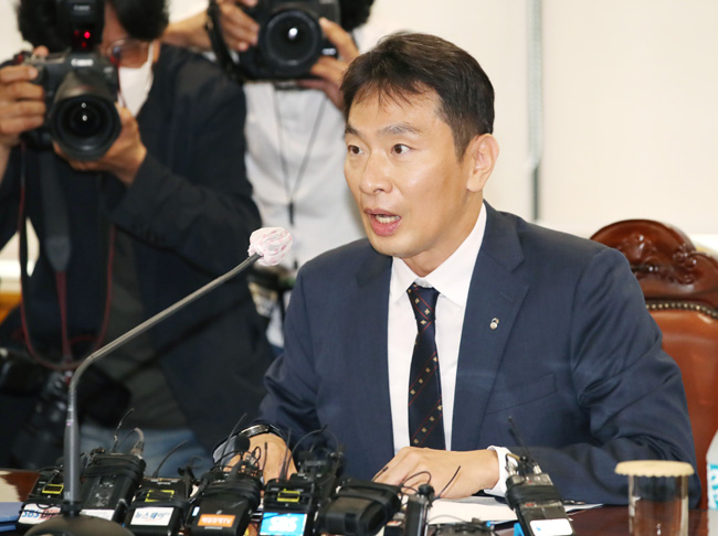 이복현 금융감독원장이 지난 20일 서울 중구 은행회관에서 열린 은행장 간담회에서 발언을 하고 있다. 뉴시스