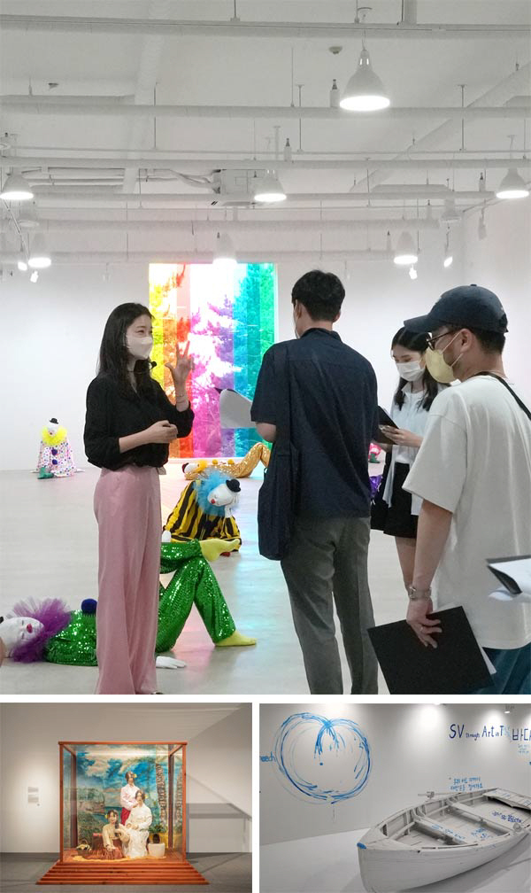 위 사진은 김희영(왼쪽) 포도뮤지엄 디렉터가 우고 론디노네의 작품에 대해 기자들에게 설명하는 모습. 김 디렉터는 “언론 간담회는 처음이지만, 전시를 준비한 기획자로서 아는 만큼 안내를 해드리고 싶다”고 했다. 아래 왼쪽은 정연두 작가의 ‘사진 신부’, 오른쪽은 오노 요코가 난민 보트를 은유한 ‘채색의 바다’. 포도뮤지엄·장재선 선임기자