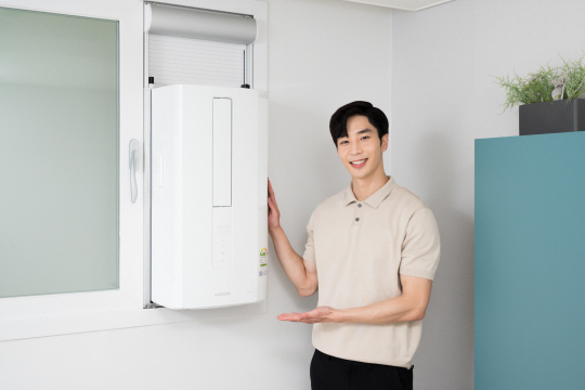 삼성전자의 2022년 창문형 에어컨 ‘윈도우핏’. 삼성전자 제공