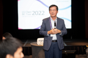 신학철 LG화학 부회장이 지난 26일 미국 뉴욕에서 열린 R&D 인재 채용행사 ‘BC(Business & Campus) 투어’를 주관했다. LG화학 제공