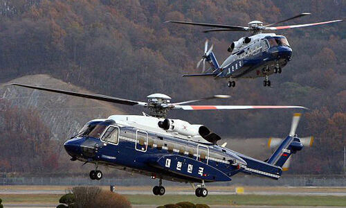 미국제 시코르스키 S-92를 개조한 대통령 전용 헬기 VH-92. 헬기 크기가 한남동 대통령실 공간에 착륙하기에는 지나치게 큰데다 수명 연한을 5년 초과한 노후기종으로 교체가 시급하다는 지적이다. 연합뉴스