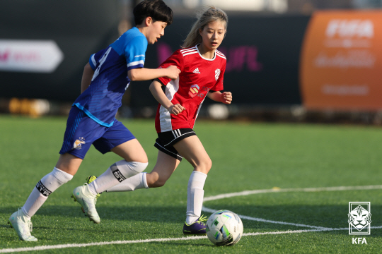 2022 신세계이마트 렛츠플레이 여대생 축구클럽리그에 참가한 여대생들. 대한축구협회 제공