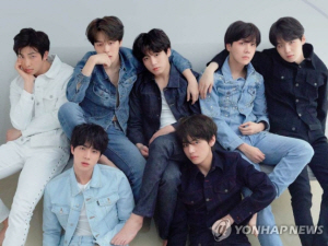 병역법상 만 28세 이후는 육군 입대만 가능해 BTS의 맏형 ‘진’과 둘째 ‘슈가’는 육군 현역병 입대만 가능하다. RM, 제이홉 역시 올해를 넘기면 내년부터 육군 입대만 가능해, BTS가 개별입대를 하게 될 경우 육군에서 만날 것으로 예상된다. 빅히트뮤직 제공, 연합뉴스