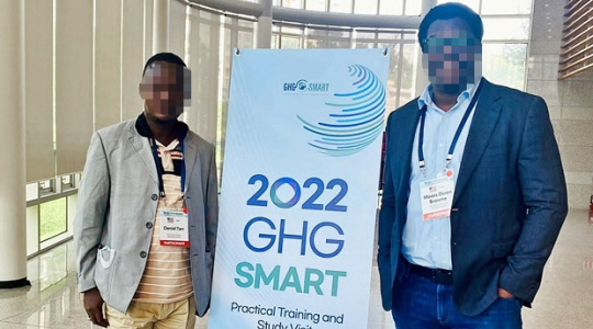 성폭행 혐의로 구속기소된 라이베리아 공무원들. 라이베리안옵저버.