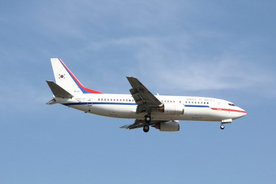 공군2호기  B737-300은 30년째 운용 중이다. 디펜스 타임즈 제공
