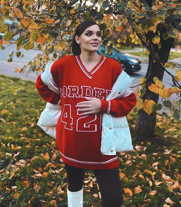 2014 소치동계올림픽 금메달리스트인 러시아 피겨스케이팅 전 국가대표 아델리나 소트니코바가 7일(한국시간) 자신의 소셜미디어를 통해 일주일 전 아기를 낳았다고 공개했다. [소트니코바 SNS 캡처. 재배포 및 DB 금지]