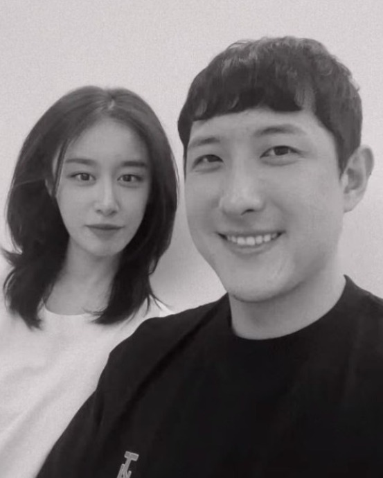 [서울=뉴시스] 지연·황재균  2022.02.22. (사진= 황재균 인스타그램 제공)