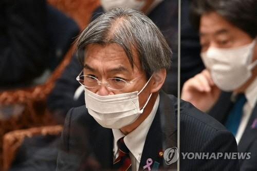 질의에 답변하는 아키바 겐야 부흥상AFP연합뉴스