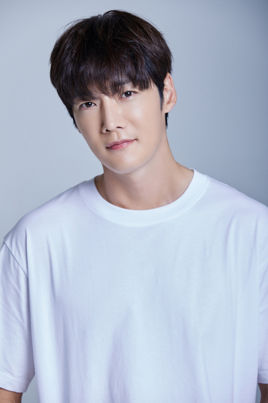 배우 최진혁