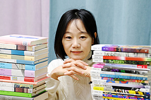 “책 한 권으로 기대넘는 경험… 힘있는 이야기 찾는 게 제 역할” [MZ편집자를 만나다]