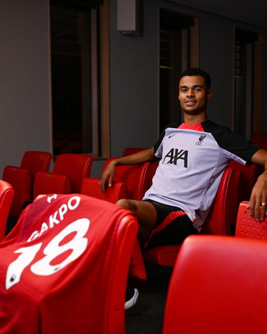 리버풀에 입단한 코디 학포. 리버풀 SNS