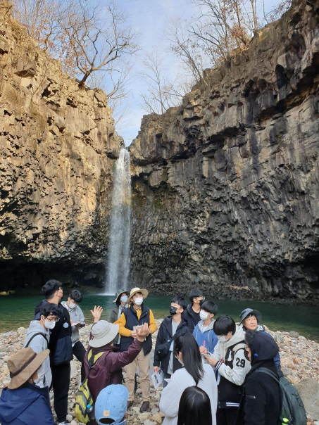 연천 재인폭포. 연천군 제공