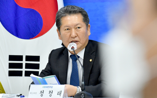 정청래 더불어민주당 최고위원이 지난 28일 오전 제 51차 광주 현장 최고위원회의가 열린 광주 서구 치평동 더불어민주당 광주시당에서 발언하고 있다. 뉴시스