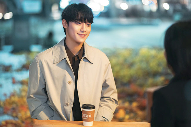 ‘더 글로리’의 주여정은 뻔한 백마 탄 왕자 서사에서 벗어난 인물이다.