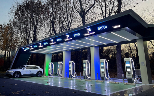 에스에스차저 서리풀 EV급속충전스테이션 모습. SK네트웍스 제공