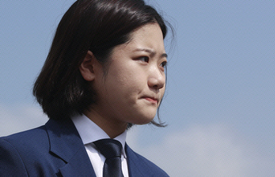 지난해 7월 15일 서울 영등포구 여의동 국회 앞에서 더불어민주당 당대표 출마 선언 기자회견을 하고 있는 박지현 전 민주당 비상대책위원장. 공동취재사진