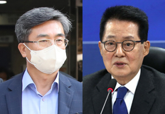 서욱(왼쪽) 전 국방부 장관과 박지원 전 국가정보원장. 문화일보 자료사진