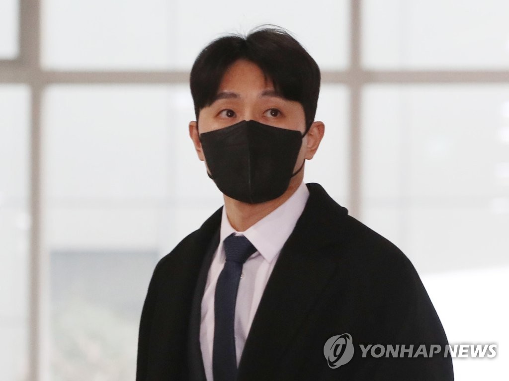 (성남=연합뉴스) 빅토르 안(한국명 안현수)이 12일 오후 경기도 성남시청에서 열린 성남시청 빙상팀 코치직 면접에 참석했다. 2023.1.12 [공동취재]