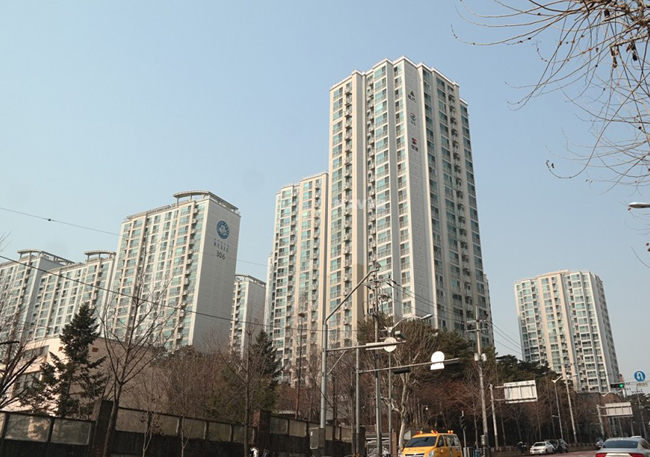 서울 강남구 도곡동 도곡렉슬 아파트 전경. 네이버 부동산 캡처