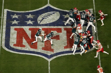 지난 13일 열린 제57회 NFL 슈퍼볼. AP 연합뉴스