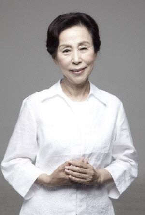 배우 손숙