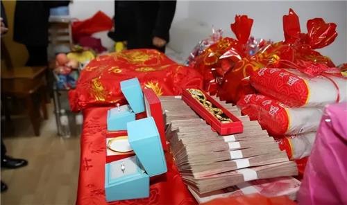 중국 남성이 여성에게 주는 결혼 지참금인 ‘차이리’[왕이신문 캡처. 재판매 및 DB 금지]