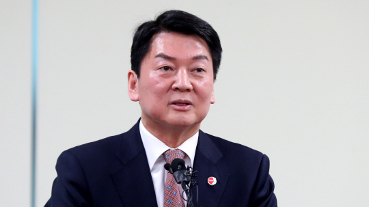 안철수 국민의힘 당 대표 후보가 5일 오전 서울 여의도 국회에서 언론 간담회를 하고 있다.뉴시스
