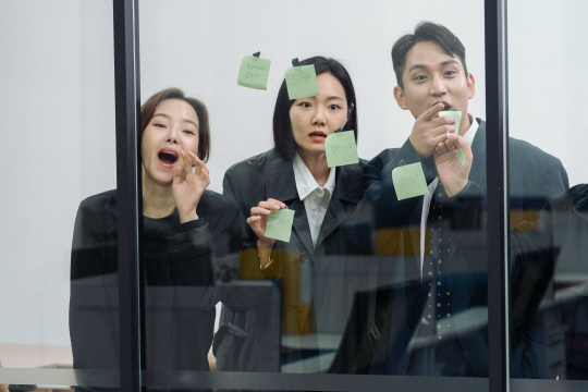 ‘계약직만 9번 한 여자’