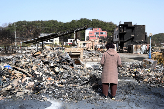 "어떡해" 안 씨가 깊은숨을 내쉬었다. 문호남 기자