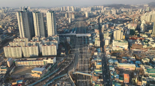 하늘에서 내려다본 천안역 일대의 현재 모습.