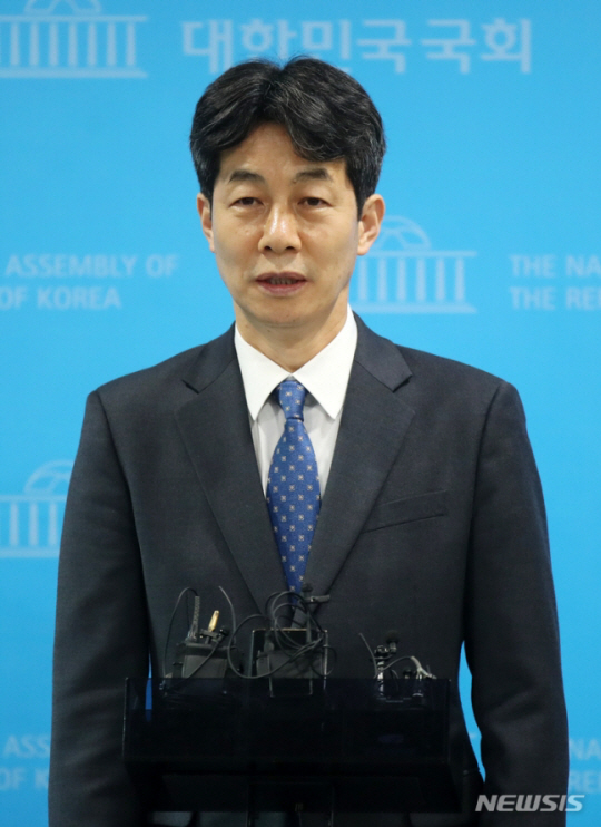 윤건영 더불어민주당 의원. 뉴시스