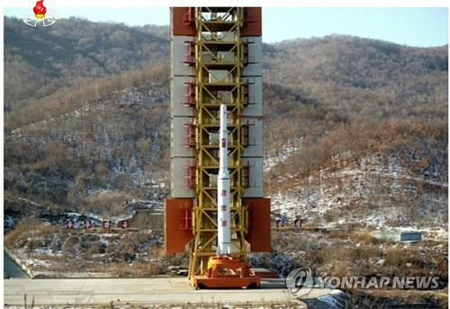 평안북도 철산군 동창리 서해위성발사장 발사대. 김정은 국무위원장 지시로 최근 개조·확장 공사를 완료한 것으로 알려졌다. 조선중앙통신 캡처
