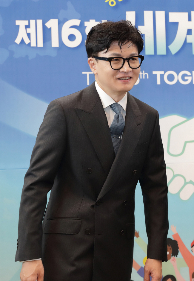 만22세때 사법시험 합격해 검찰 요직 두루 거쳐… 금융·회계 등 전문성 필요한 경제사건 많이 담당[Leadership]