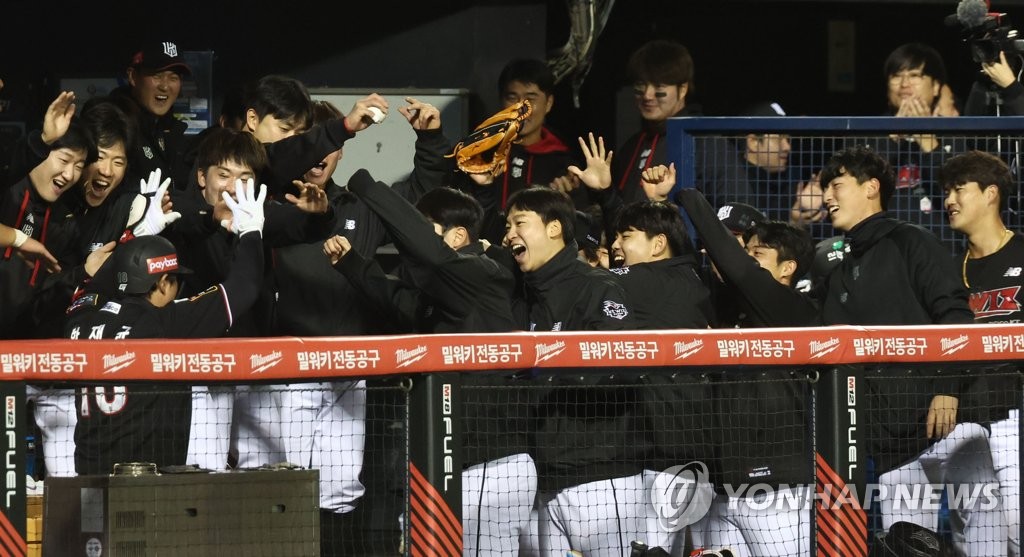 kt wiz 선수단[연합뉴스 자료사진]