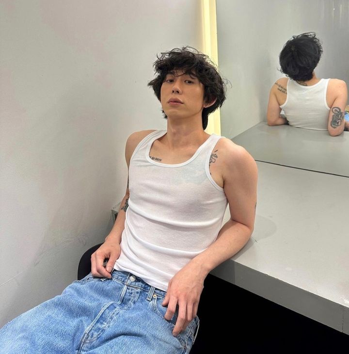 [서울=뉴시스]  힙합 가수 겸 프로듀서 코드 쿤스트가 몸무게 증량 후 달라진 모습을 공개했다. (사진=코드 쿤스트 인스타그램 캡처) 2023.06.15. photo@newsis.com *재판매 및 DB 금지