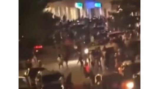 미국 일리노이주 총격 사건 현장. 연합뉴스(트위터 캡처)