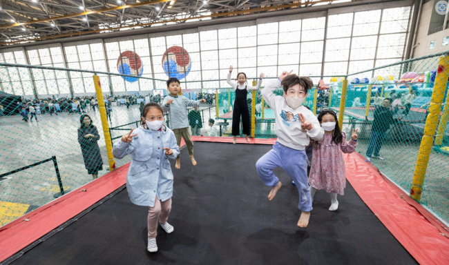 직원 가족 ‘패밀리데이’에 자긍심 UP !… 팀별 ‘해피아워’로 소통 날개[창의적 기업 문화가 경쟁력이다]