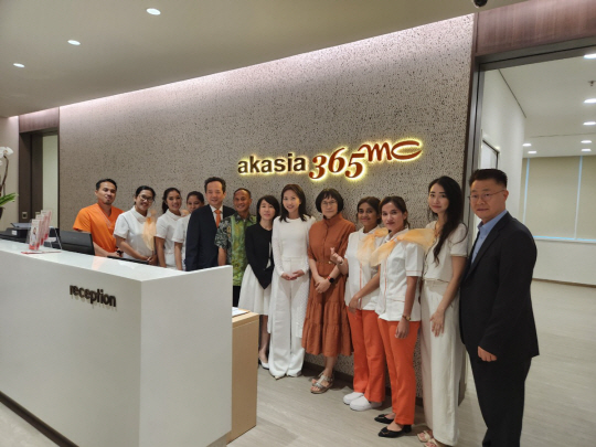 비만클리닉·지방흡입 특화 의료기관 365mc는 지난달 20일 인도네시아 자카르타에 위치한 마야파다 병원에서 인도네시아 오픈을 기념하는 개원식을 열었다. 365mc 제공