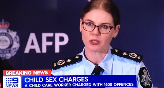 호주 연방 경찰이 1일 사건을 브리핑하고 있다. 현지 방송 화면 캡처